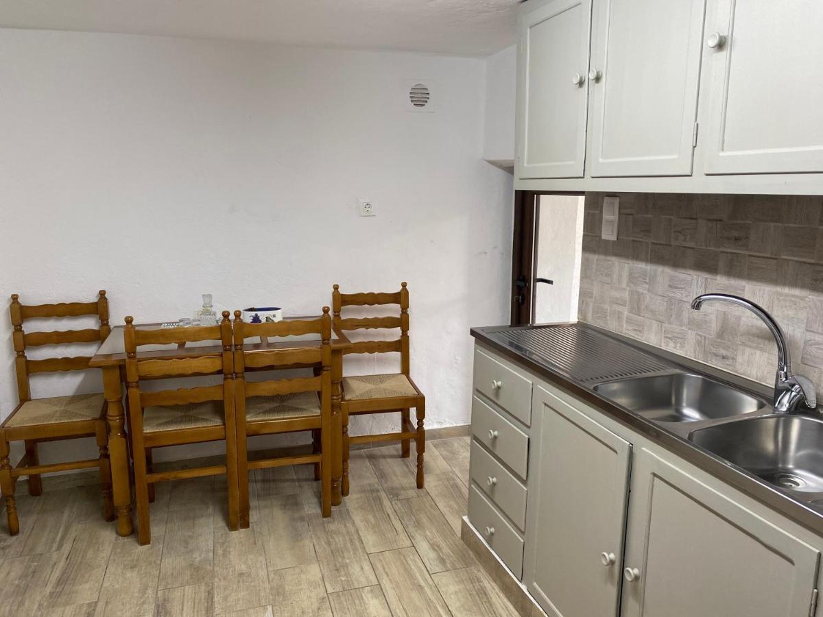 Kasteli Studios & Apartments Pánormos Extérieur photo