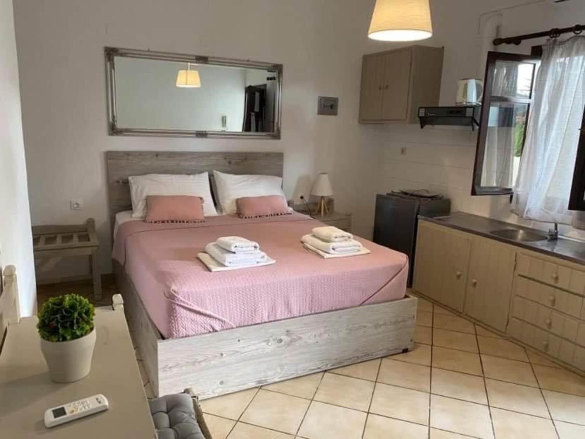 Kasteli Studios & Apartments Pánormos Extérieur photo