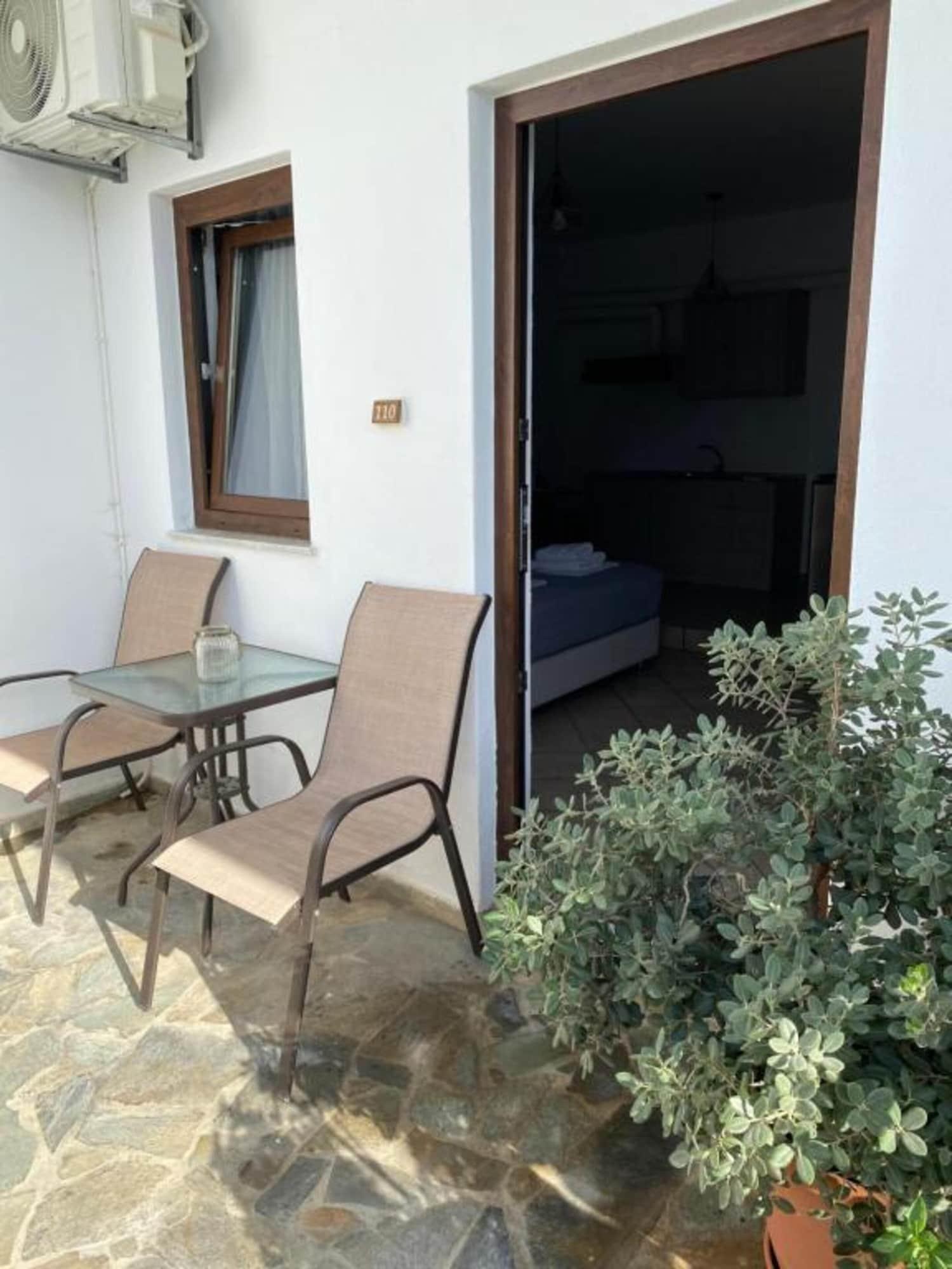 Kasteli Studios & Apartments Pánormos Extérieur photo